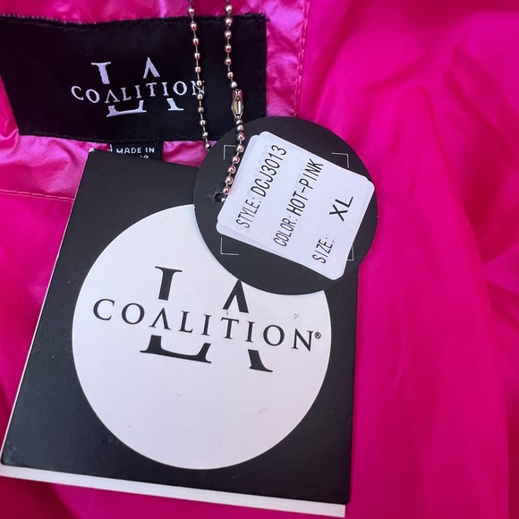 LA Coalition Metallic Puffer Barbie Pink💕 - Picture 9 of 9